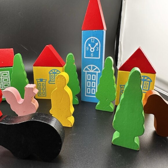 Thomas Train Tank Engine Wooden Signs Buildings People Animals Trees Lot of 18 - Picture 4 of 16